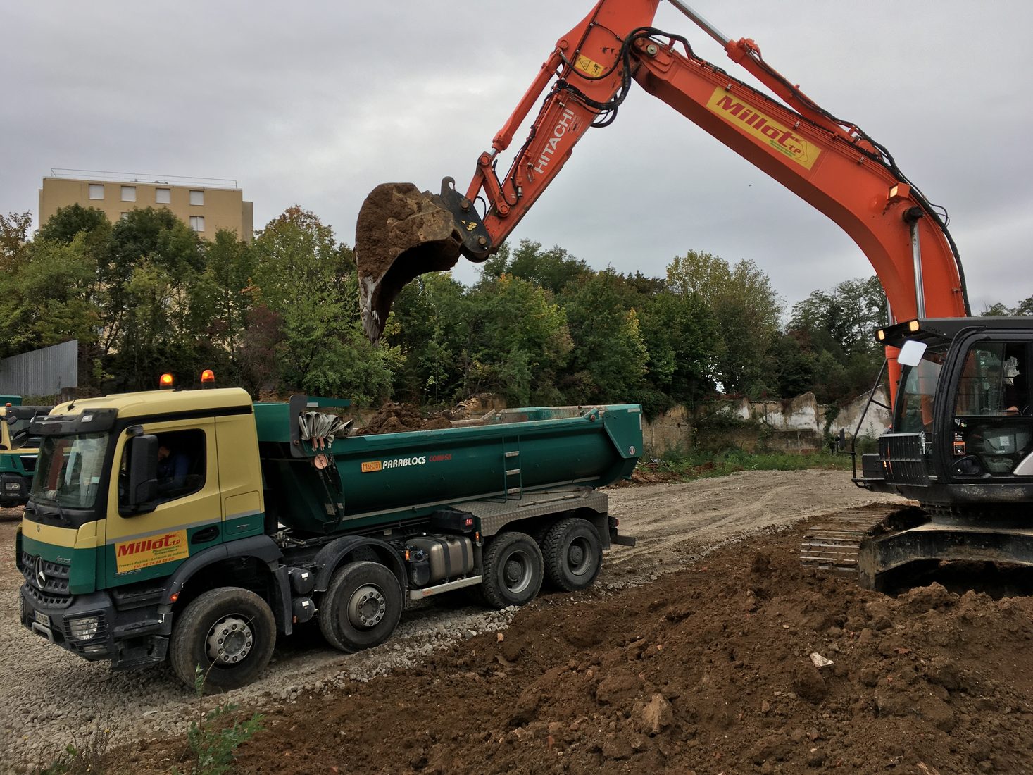 Terrassement et dépollution de sol — MILLOT TP