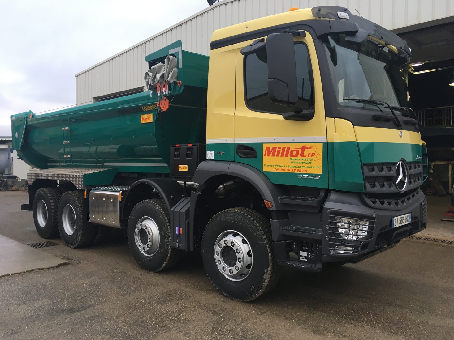 Location d'engins et camions avec chauffeur — MILLOT TP