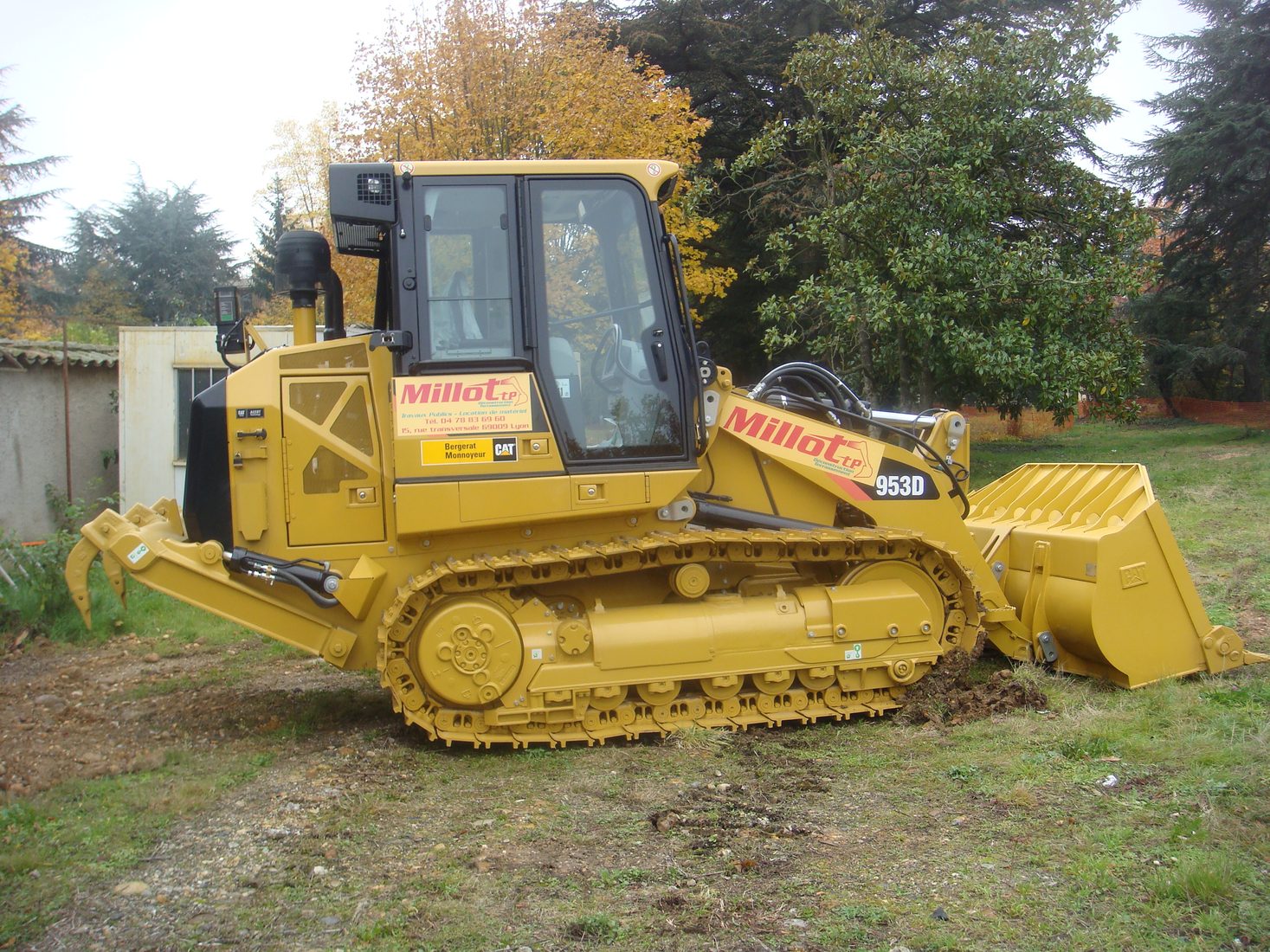 Location d'engins et camions avec chauffeur — MILLOT TP